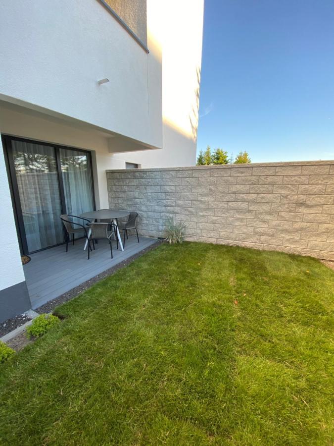 Apart111 - Garden